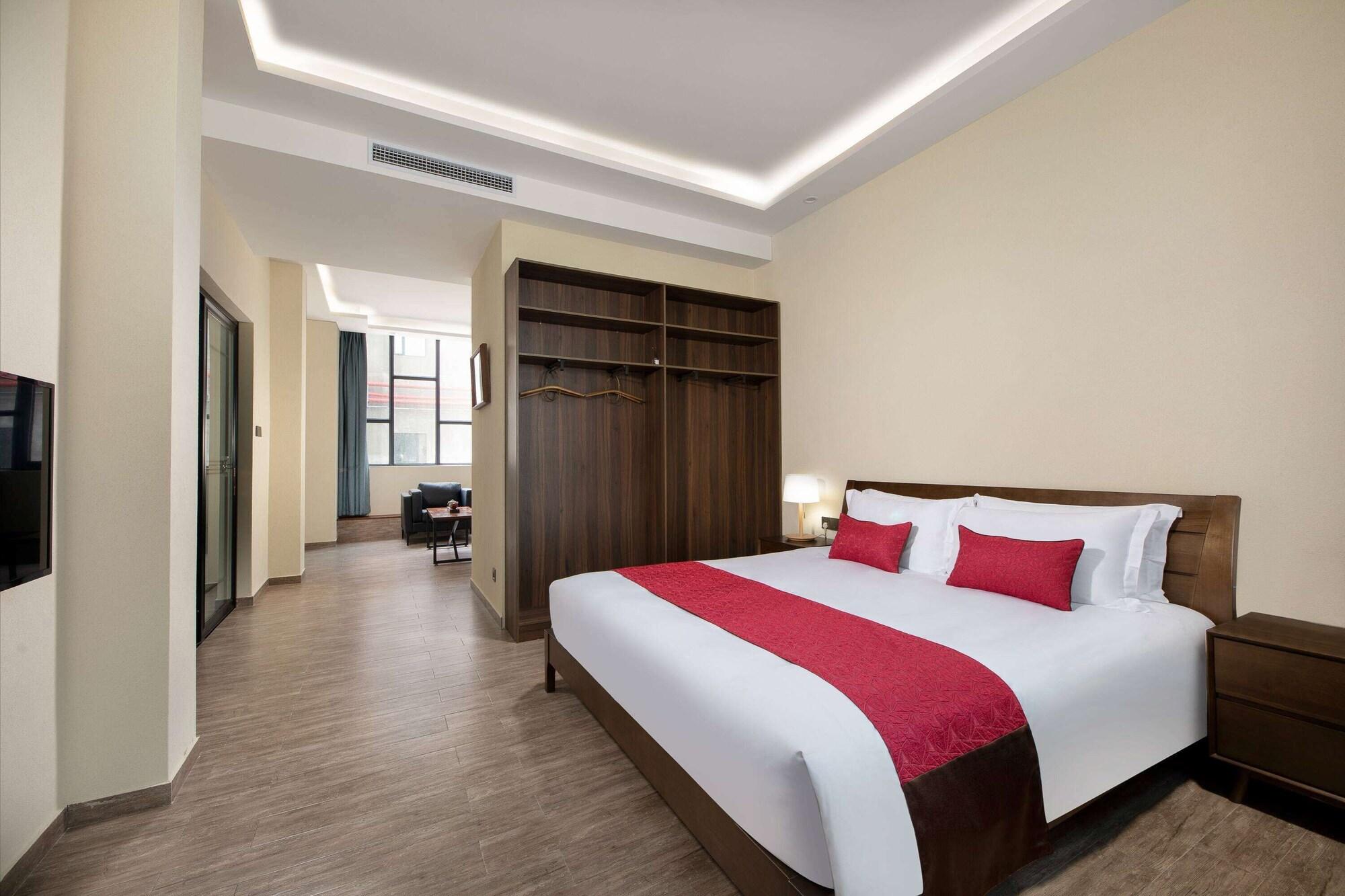 Ramada Encore By Wyndham Shanghai Pudong Airport Екстериор снимка