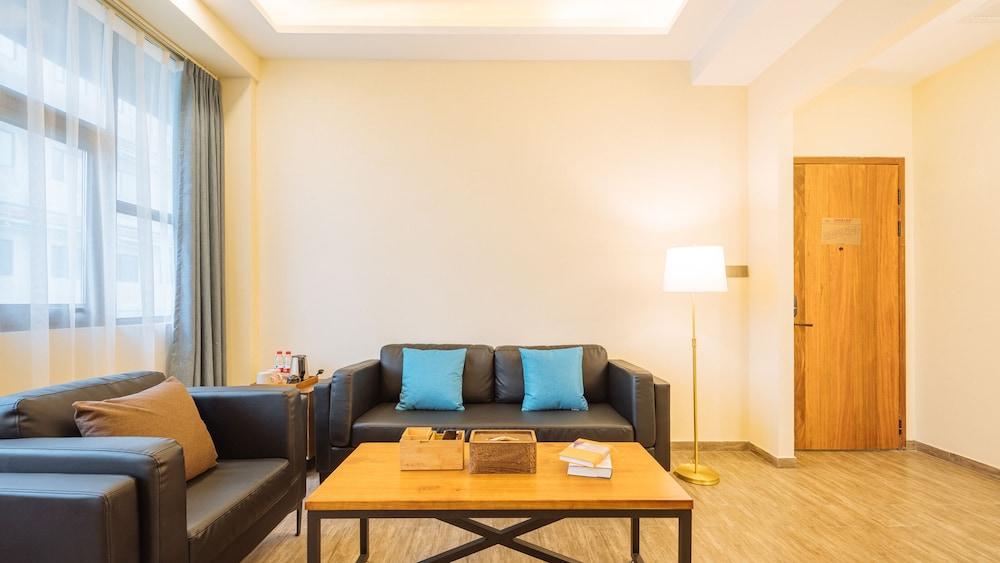 Ramada Encore By Wyndham Shanghai Pudong Airport Екстериор снимка