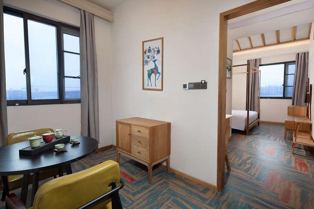 Ramada Encore By Wyndham Shanghai Pudong Airport Стая снимка
